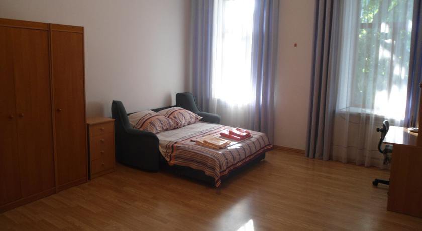 Гостиница Hostel Kvartira 12 Симферополь-24